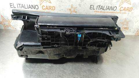 Foto 3ª: Guantera Mercedes Clase C 160 C 220 CDI BLUEEFFICIENCY 204.302) COUPE 170CV 125KW [651911] (2011)