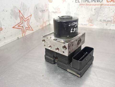 Foto 2ª: Abs Ford Focus AMBIENTE D) BERLINA 116CV 85KW [KKDA] (2006)