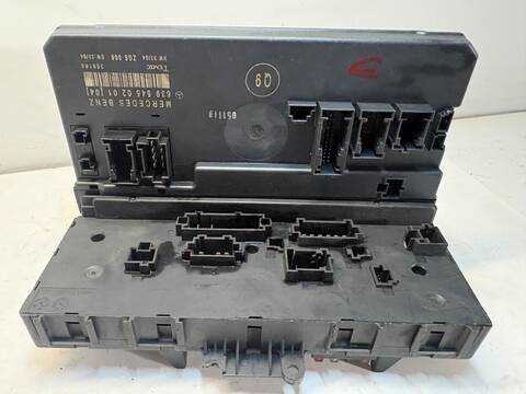 Foto 3ª: Caja Reles Fusibles Mercedes Vito VERSION INDEFINIDA (2012)