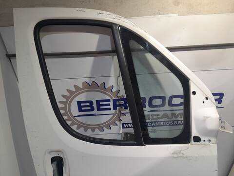 Foto 3ª: Puerta Delantera Derecha Peugeot Boxer 2.2 HDI FAP CAT 131CV 96KW (2010)