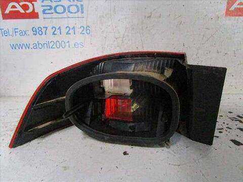 Foto 2ª: Piloto Trasero Derecho Renault Laguna 1.9 DCI BG0E BG0R) 100CV 74KW [D/ F9Q N7] (2004)