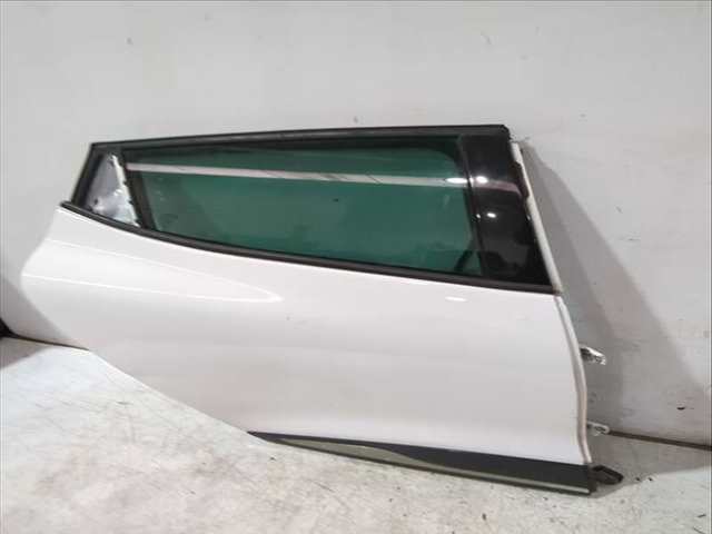 Foto 2ª: Puerta Trasera Derecha Renault Clio 0.9 TCE 90 90CV 66KW [H4B 400,H4B 412,H4B 408] (2017)