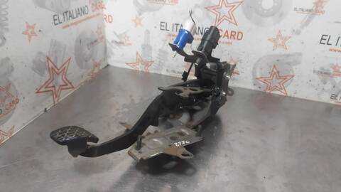 Foto 1ª: Pedal Freno Ford Transit AMBIENTE 75CV 55KW [UGCB] (2015)