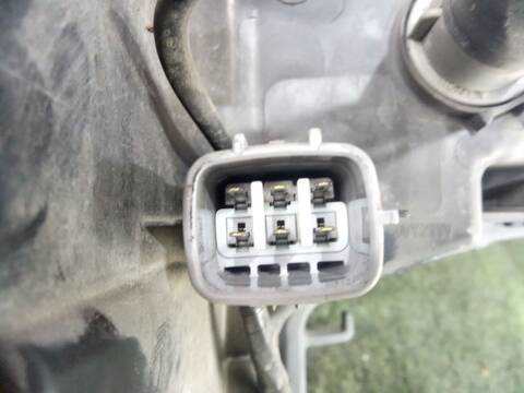 Foto 3ª: Faro Izquierdo Toyota Avensis 1.8 ZRT271_) 147CV 108KW [2ZR] (2015)