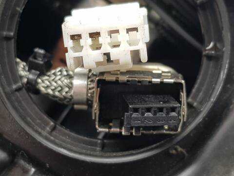 Foto 3ª: Faro Derecho Audi A4 2.0 TDI 110KW) (2012)