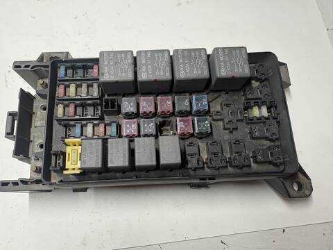 Foto 3ª: Caja Reles Fusibles Kia Sportage D4EA-F (2007)