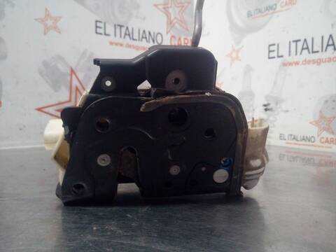 Foto 3ª: Cerradura Puerta Delantera Izquierda Audi A4 2.5 TDI BERLINA 163CV 120KW [BDG] (2005)