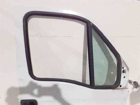 Foto 3ª: Puerta Delantera Derecha Renault Master 2.5 DIESEL 115CV 84KW CAJA CERRADA [D-C9UA7] (2006)