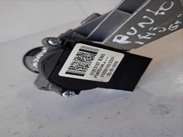 Foto 2ª: Motor de Arranque Fiat Punto 1.4 16V TURBO DYNAMIC 88KW) 120CV (2005)