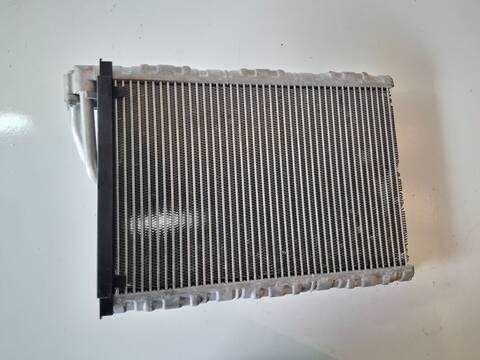 Foto 3ª: Radiador Calefaccion A.A. Audi A5 2.7 TDI 190CV (2007)