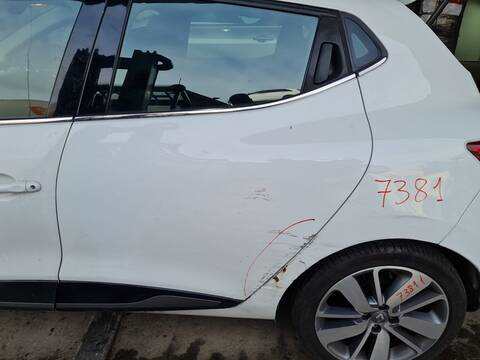 Puerta Trasera Izquierda Renault Clio ZEN 89CV 66KW