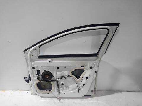 Foto 3ª: Puerta Delantera Derecha Renault Megane D III BERLINA 5P DYNAMIQUE (2012)