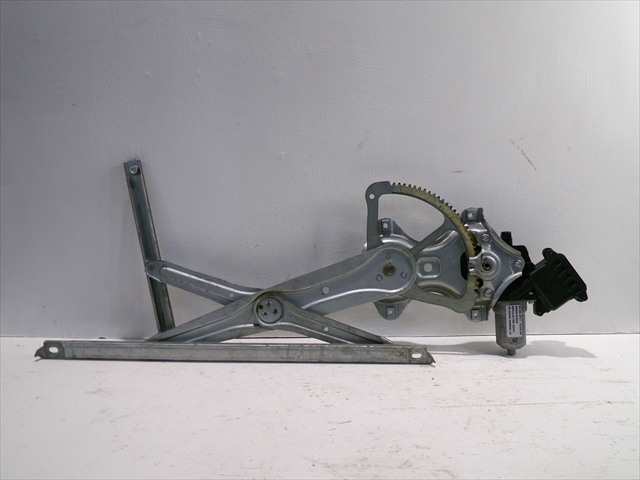 Foto 1ª: Elevalunas Eléctrico Delantero Izquierdo Toyota Verso 2.0 D-4D 2013-2018 [1AD] (2013)