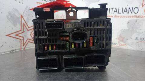 Foto 1ª: Caja Reles Fusibles Citroen C6 EXCLUSIVE 204CV 150KW [TDUHZJ] (2007)