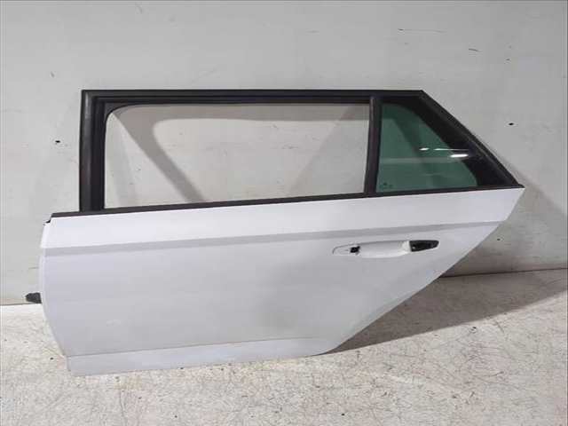 Foto 2ª: Puerta Trasera Izquierda Skoda Fabia 1.0 TSI 95CV [CHZB DKLD] (2014)