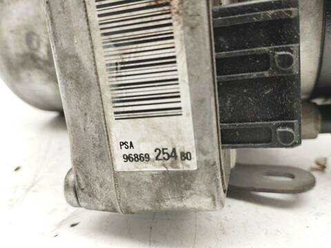 Foto 2ª: Bomba de Direccion Citroen C4 COLLECTION BERLINA 90CV 66KW [9HX] (2004)