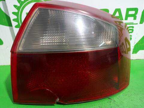 Foto 3ª: Piloto Trasero Derecho Audi A4 2.5 TDI 120KW) 163CV (2000)