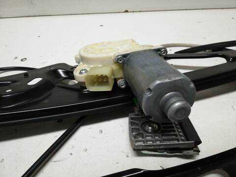 Foto 2ª: Elevalunas Eléctrico Delantero Izquierdo Mercedes Clase E 180 M272964 BERLINA (2006)