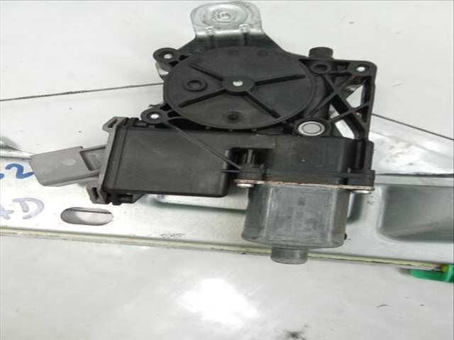 Foto 4ª: Elevalunas Eléctrico Trasero Derecho Opel Astra 1.6 68) 115CV 85KW [A 16 XER,B 16 XER] (2010)
