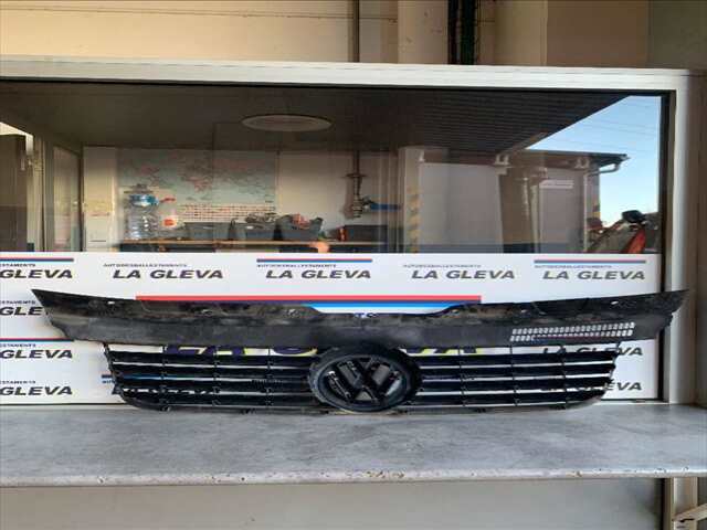 Foto 2ª: Rejilla Delantera Volkswagen Transporter 1.9 TDI 105CV 0CV FURGON [AXB] (2006)
