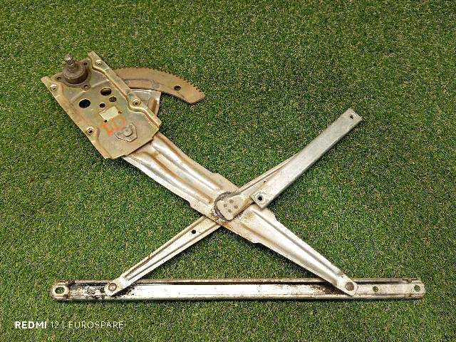 Foto 1ª: Elevalunas Manual Delantero Derecho Mitsubishi L200 2.5 D 4P CAJA ABIERTA [4D56] (1999)