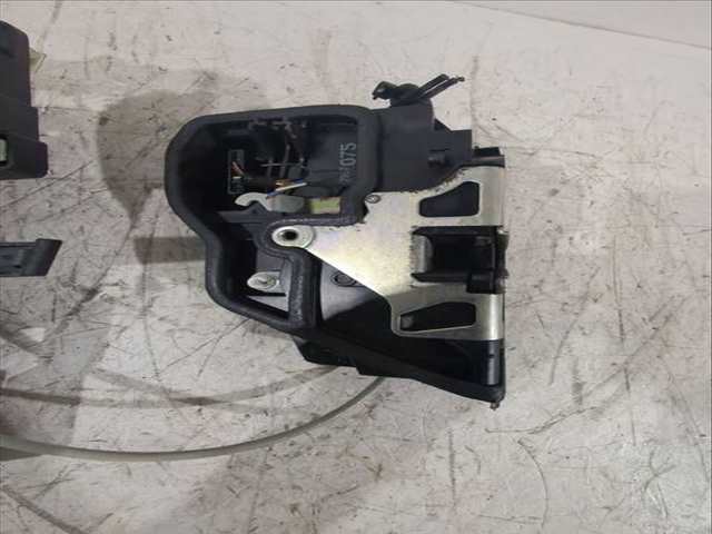 Foto 3ª: Cerradura Puerta Trasera Izquierda Bmw Serie 1 120 D E87) [N47 D20 A,N47 D20 C] (2007)