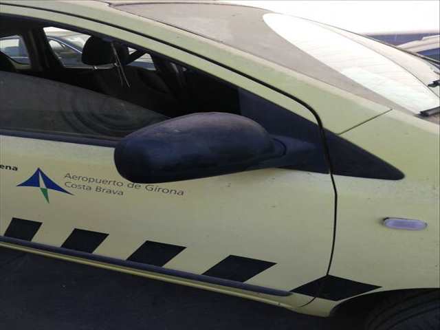 Foto 2ª: Retrovisor Derecho Nissan Note K9K276 (2007)