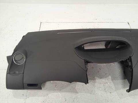 Foto 2ª: Salpicadero Toyota Yaris 1.4 TD CAT 90CV 66KW (2009)