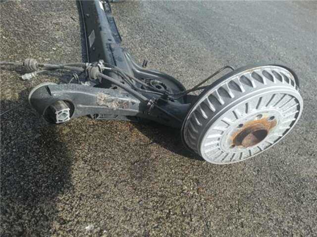 Foto 2ª: Puente Trasero Renault Clio 1.5 EQUILIBRE [1.5 LTR. - 74 KW BLUE DCI DIESEL FAP]