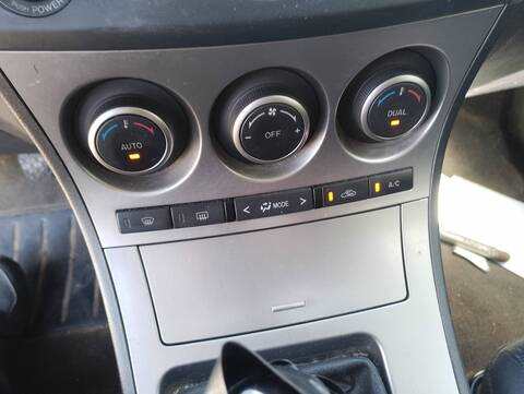 Foto 2ª: Mando Climatizador Mazda 3 1.6 CRDT ACTIVE BERLINA 109CV 80KW [Y6] (2009)
