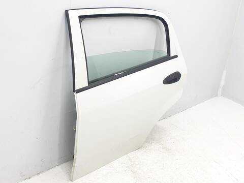 Foto 3ª: Puerta Trasera Izquierda Fiat Punto 1.3 16V MULTIJET ACTIVE 55KW) [Z13DTH] (2005)