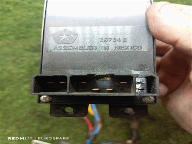 Foto 3ª: Botonera Elevalunas Jeep Cherokee 2.5 TD 3P [VM52] (2001)