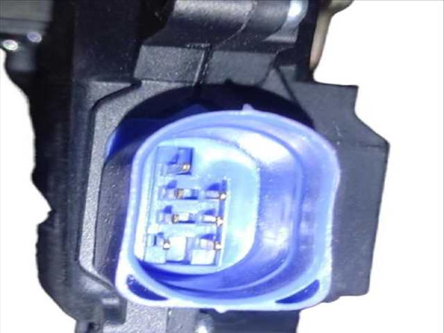 Foto 3ª: Cerradura Puerta Delantera Izquierda Volkswagen Golf 2.0 TDI (2003)