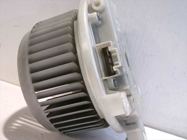 Foto 4ª: Ventilador de Calefacción Toyota Prius 1.8 G HIBRIDO 2009-2012 [2ZR] (2010)