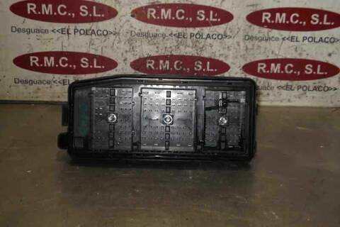 Foto 4ª: Caja Reles Fusibles Chevrolet Captiva 2.0 VCDI LT 150CV 110KW [Z20S] (2008)