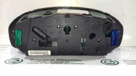 Foto 2ª: Cuadro de Instrumentos Volkswagen Passat 2.5 V6 TDI 150CV 110KW [AKN] (2002)