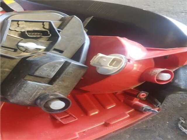 Foto 2ª: Piloto Trasero Izquierdo Renault Megane 1.4 AUTHENTIQUE [1.4 LTR. - 72 KW 16V] II BERLINA 5P (10.2002-_) [K4J D7]