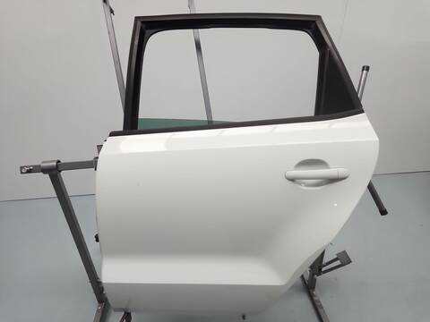 Puerta Trasera Izquierda Volkswagen Polo SPORT BLUEMOTION 105CV 77KW