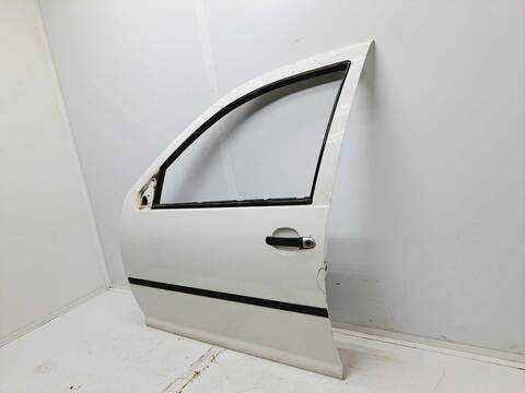 Foto 3ª: Puerta Delantera Izquierda Volkswagen Golf BASICO BERLINA 75CV 55KW [AXP] (2001)