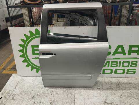 Puerta Trasera Izquierda Kia Carnival 2.9 CRDI CAT 185CV 136KW