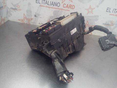 Foto 3ª: Caja Reles Fusibles Toyota Verso COMFORT 112CV 82KW [N47C16A] (2015)