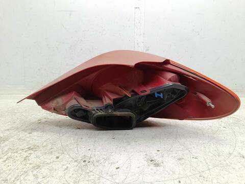 Foto 3ª: Piloto Trasero Izquierdo Peugeot 206 60CV 44KW (2002)