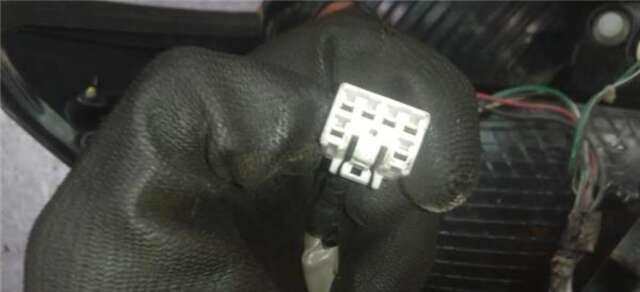 Foto 3ª: Piloto Trasero Derecho Kia Rio 1.6 16V [G4ED]