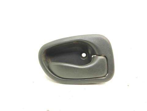 Maneta Interior Trasera Derecha Hyundai Accent 1.3 GLS AUTOMATICO 84CV 62KW