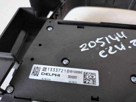 Foto 3ª: Sistema Audio Radio CD Opel Astra A20DTH BERLINA (2010)