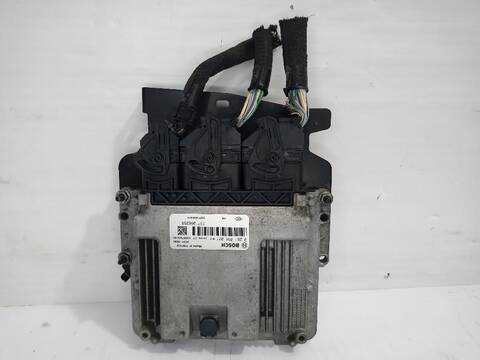 Foto 2ª: Centralita Motor ECU Renault Trafic L1H1 2 7T 95CV [R9M413] (2014)