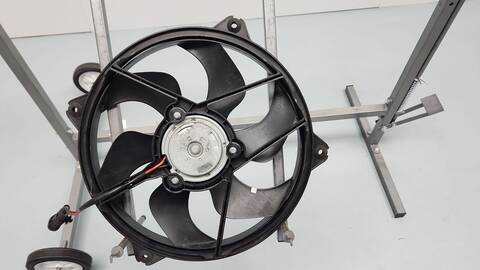 Foto 2ª: Electroventilador Citroen C4 FEEL EDITION 99CV 73KW (2016)