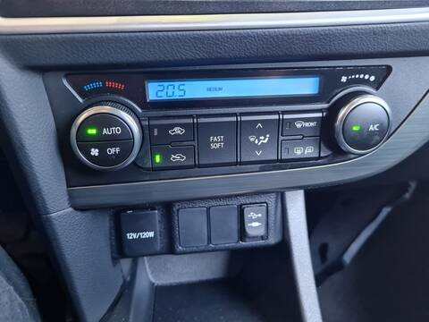 Foto 3ª: Mando Climatizador Toyota Auris ACTIVE 132CV 97KW [1ZR] (2014)