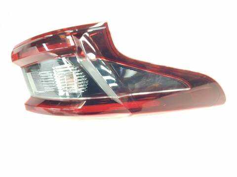 Piloto Trasero Izquierdo Nissan Qashqai ACENTA