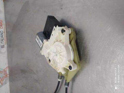 Foto 4ª: Elevalunas Manual Trasero Izquierdo Renault Megane EXPRESSION BERLINA 110CV 81KW III BERLINA 5 P [K9KA6] (2013)